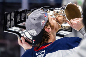 Host Saginaw Spirit win Memorial Cup junior hockey title, beating London Knights 4-3