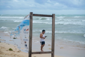 Beryl batters Mexico’s Yucatan Peninsula as Texas officials urge coastal residents to prepare