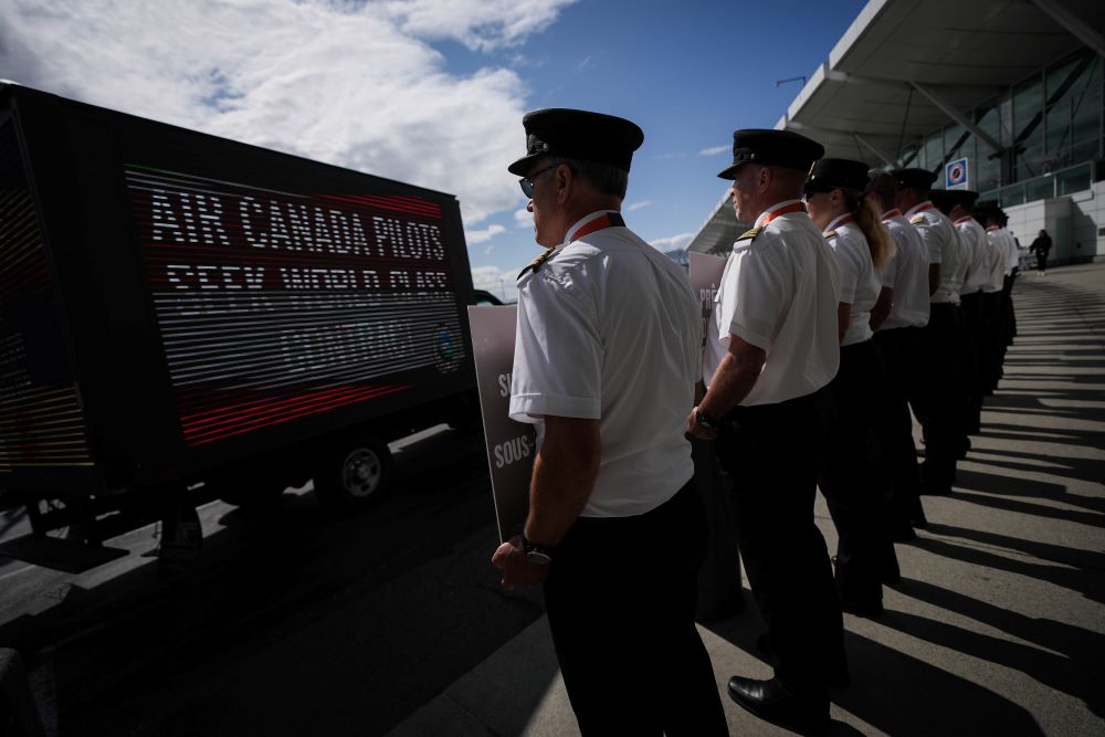 Chances of disruption increasing as Air Canada pilot talks near deadline