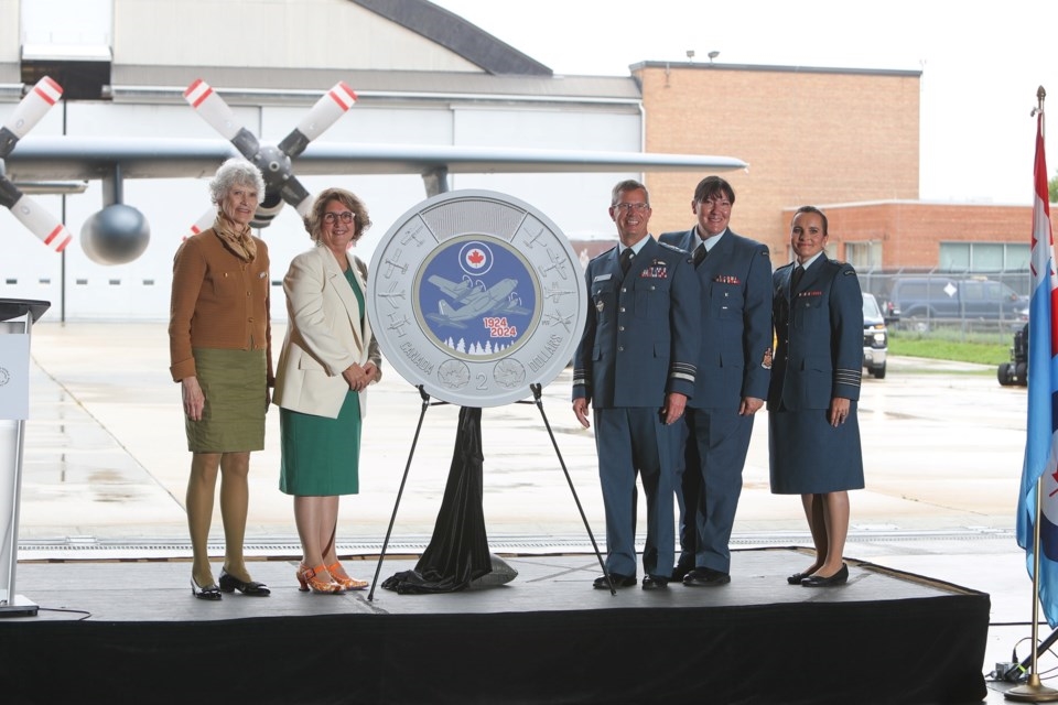 Moose Jaw’s Snowbirds featured on new RCAF commemorative coin