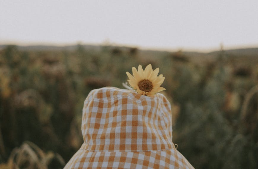 Bucket Hat in Check Pattern on Field