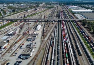 ‘Unacceptable’: Business groups say rail stoppage would hit grain, groceries and more