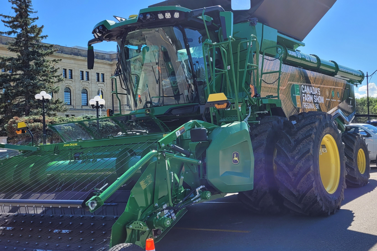 Premier’s Breakfast, AI in Ag, and Product Launch highlight Day One of Canada’s Farm Show