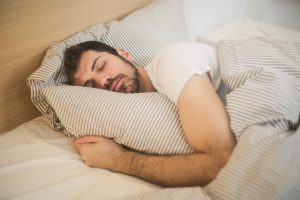 A Trend That Won’t Land You in the ER: Sleepmaxxing