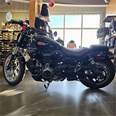 #TheLOCKERROOM | 10 Days of Christmas Auction | Harley