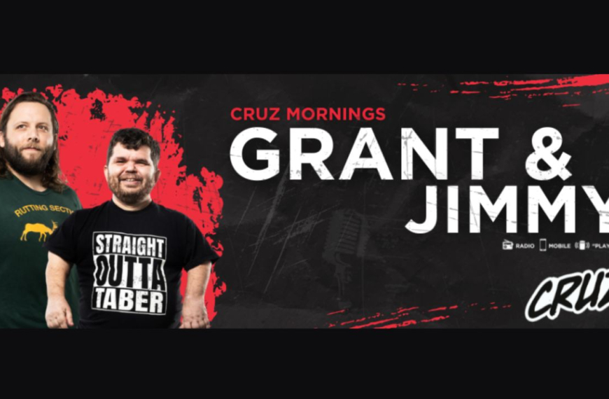 Cruz Mornings with Grant and Jimmy | Jimmy unboxing